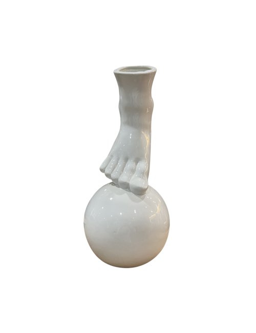 GLOSS WHITE FOOT VASE